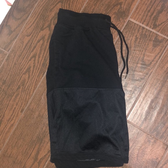 URBAN OUTFITTERS SHORTS - Picture 5 of 10